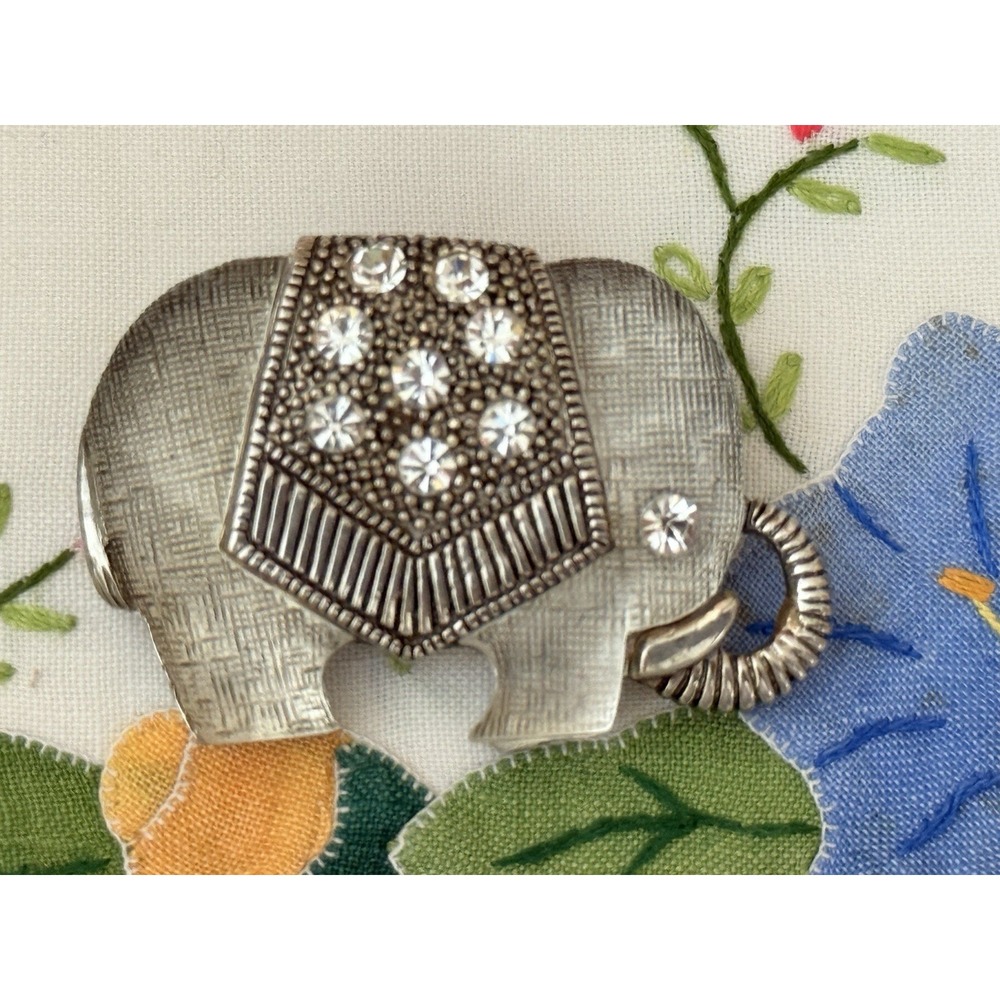 Vintage Silver Tone & Rhinestone Artsy Elephant Brooch Mesh Design Pin Good Luck